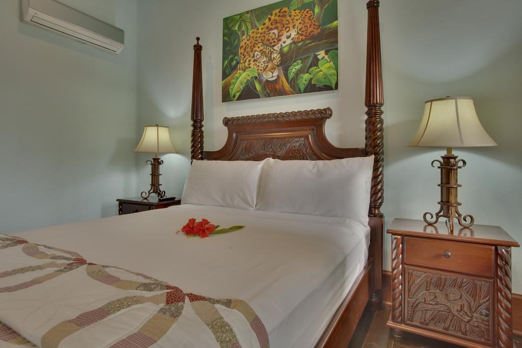 Mahogany Hall Luxury Boutique Resort Сан-Ігнасіо Номер фото